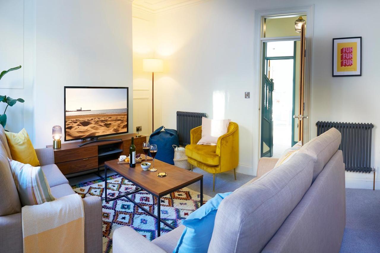 The Stoop, Stunning Sea Views! Apartamento Scarborough Exterior foto